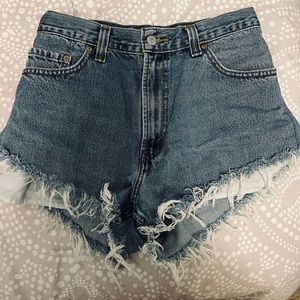 LEVIS DENIM SHORTS